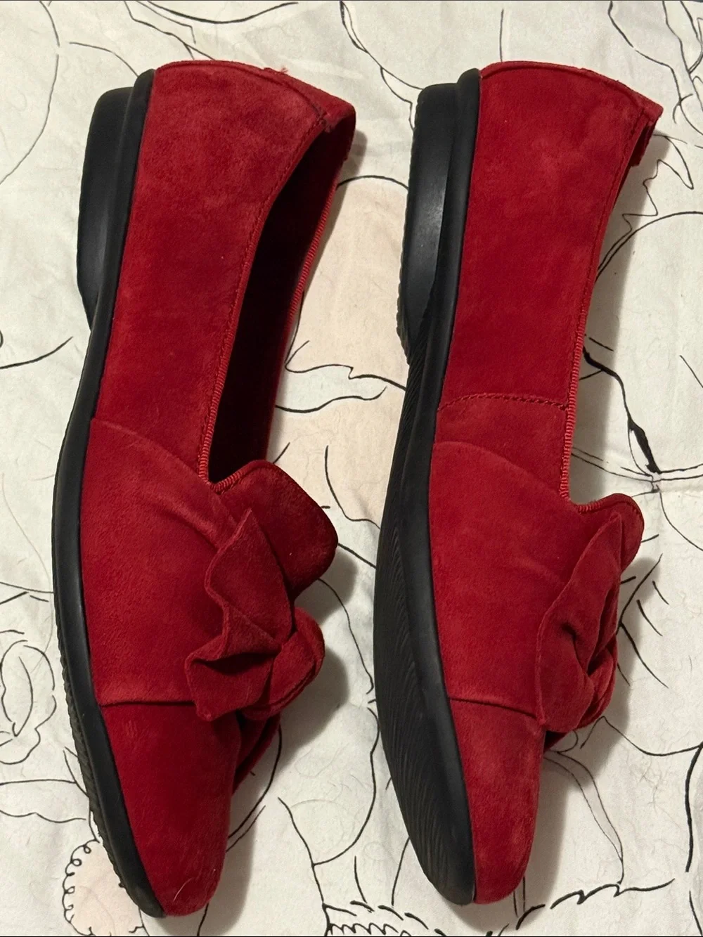 Clarks soft red